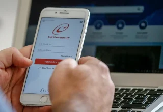 Yurtdışından Gelen Telefon Pasaportsuz Nasıl Açılır?