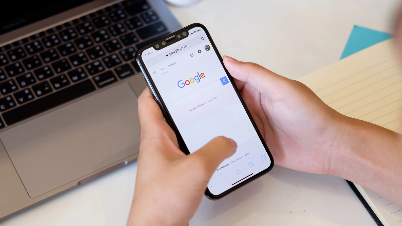 Google, AB’de Siyasi Reklam Yayınını Durduruyor