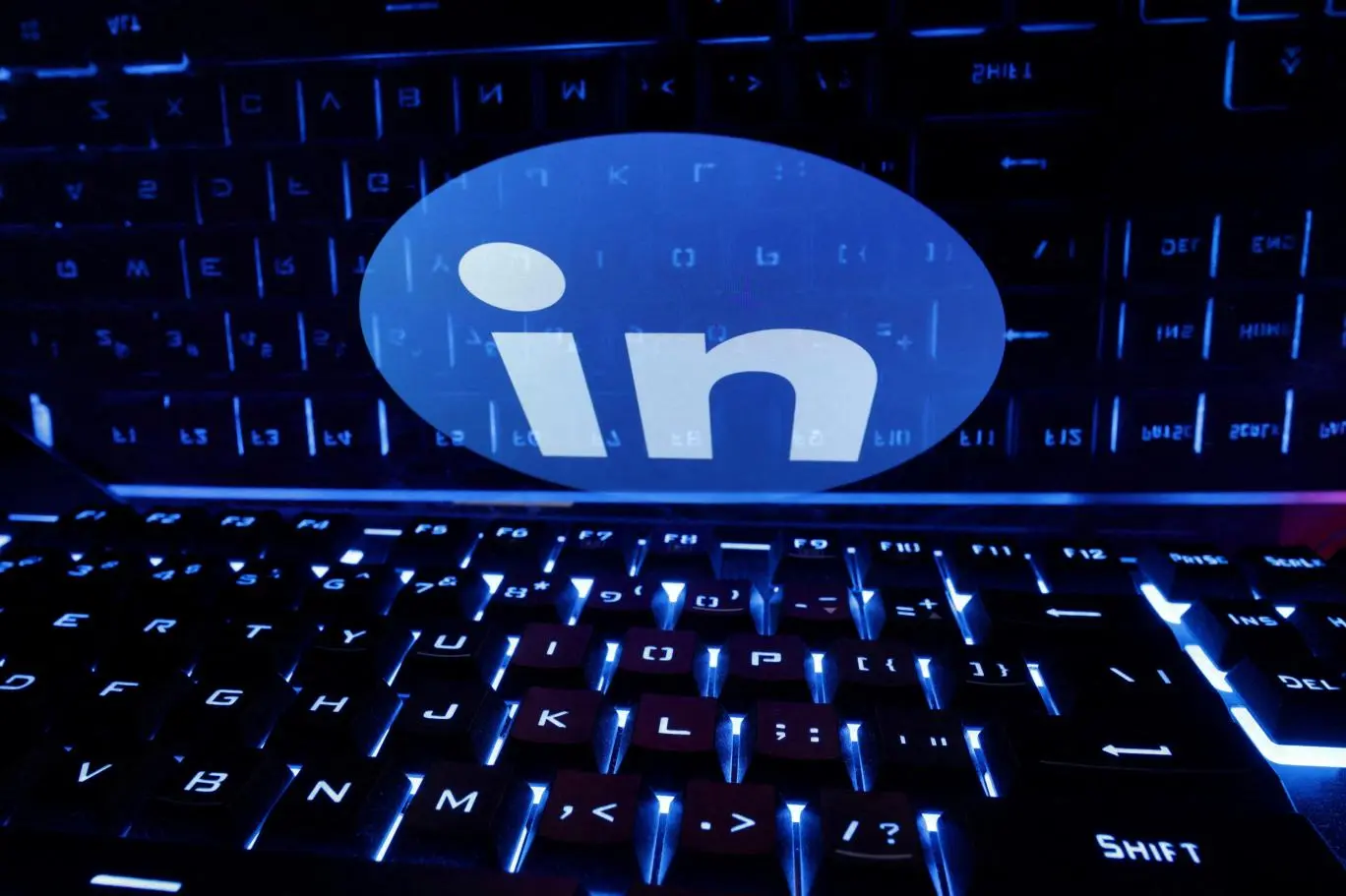 LinkedIn’in Gizlilik Krizi: Özel Mesajlar AI İçin Kullanıldı mı?