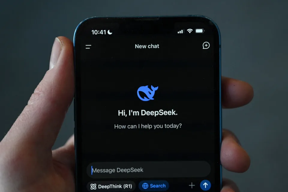 Çinli AI Asistanı DeepSeek Zirveye Çıktı