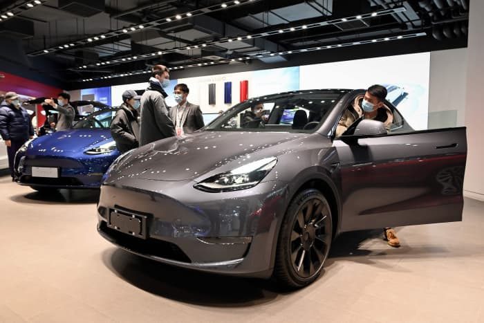 Tesla Model Y: İlk Sipariş Rekoru Kırıldı!