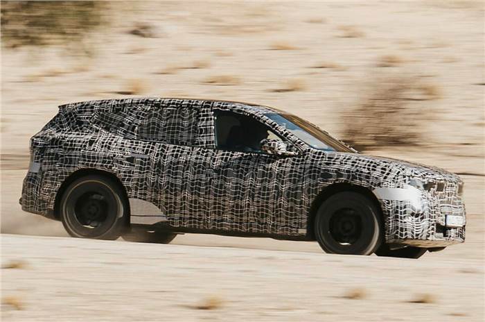 BMW iX3 Yolda: Yeni Nesil Elektrikli SUV’un Detayları Belli Oldu